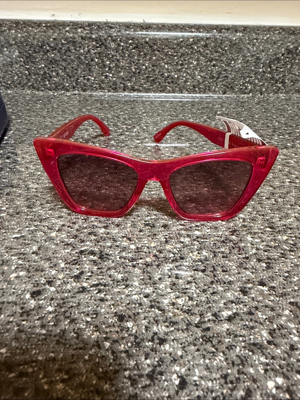 Kurt Geiger barbie Pink Sunglasses and hard case - Picture 2 of 6